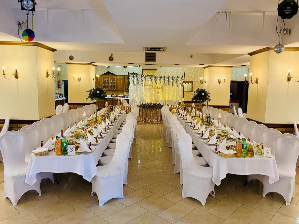 Sala Bankietowa I Pokoje Goscinne โซกูวกา ภายนอก รูปภาพ