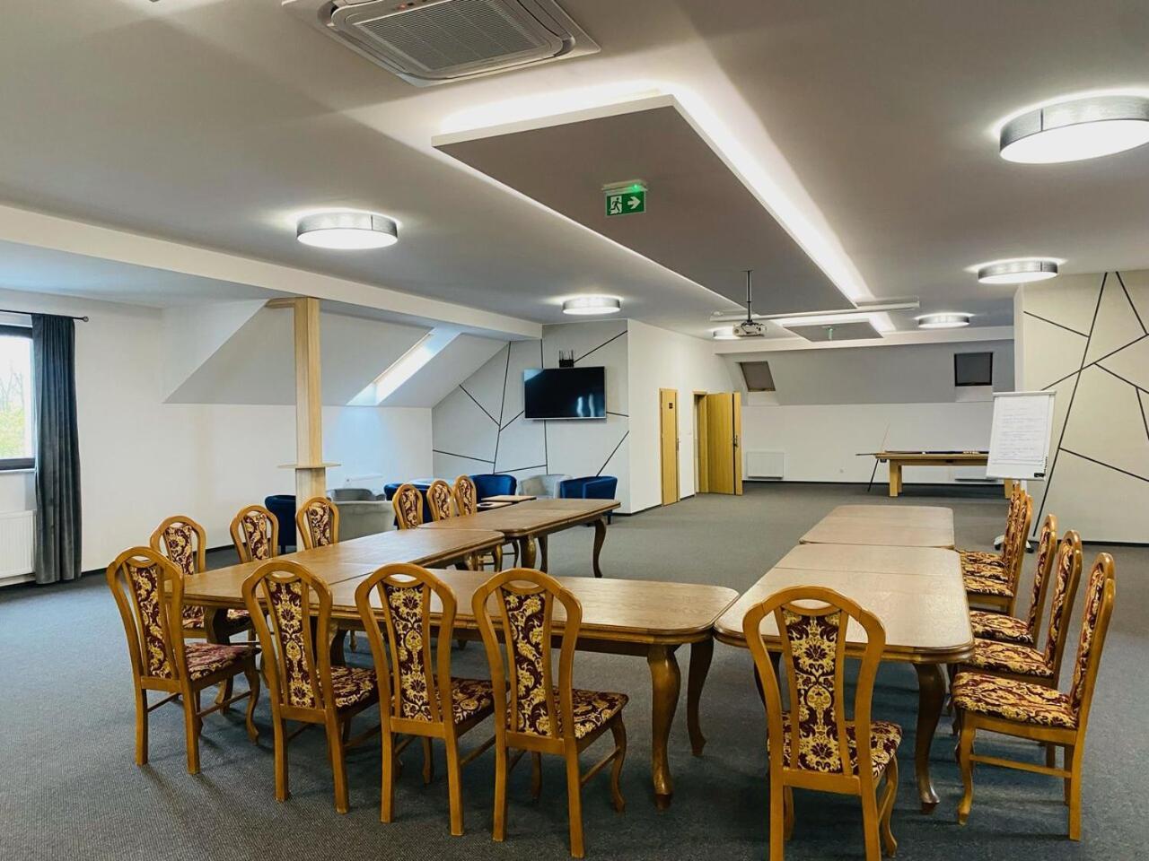 Sala Bankietowa I Pokoje Goscinne โซกูวกา ภายนอก รูปภาพ