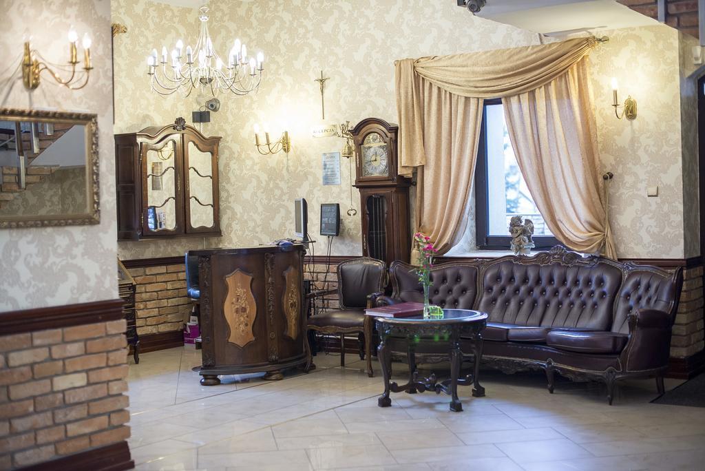 Sala Bankietowa I Pokoje Goscinne โซกูวกา ภายนอก รูปภาพ