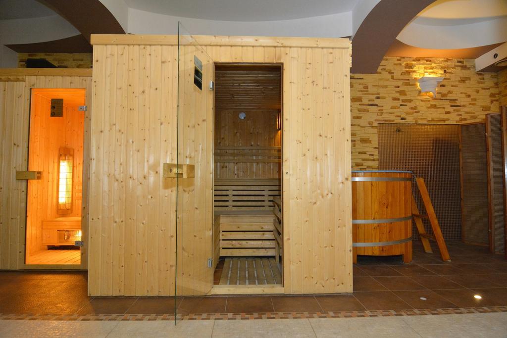 Sala Bankietowa I Pokoje Goscinne โซกูวกา ภายนอก รูปภาพ